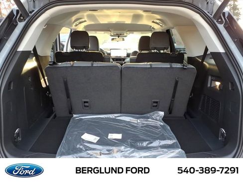 New 2026 Ford Explorer Active w/ Active Comfort Package image 9