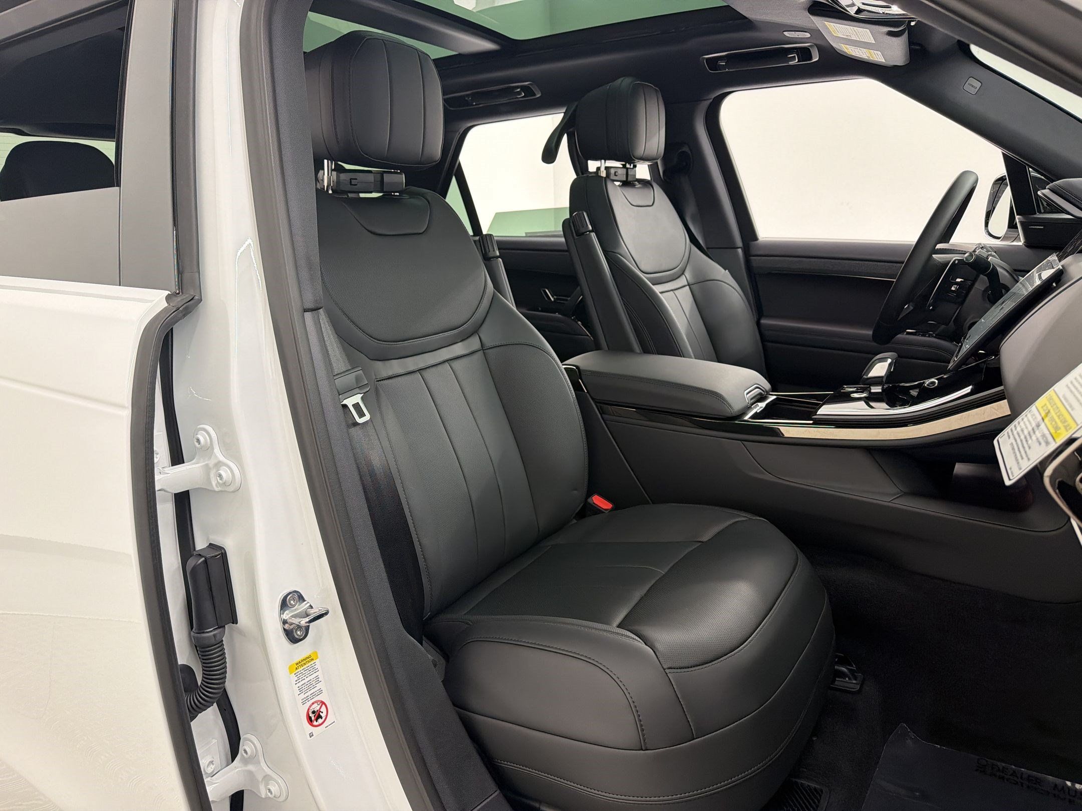 New 2026 Land Rover Range Rover Sport SE AWD/4WD image 29