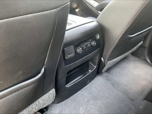 Used 2019 Chevrolet Tahoe LT AWD/4WD image 10