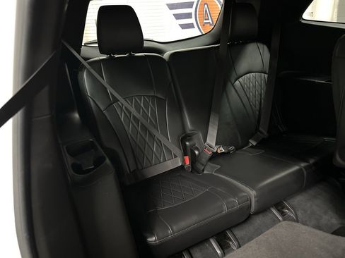 Used 2022 Buick Enclave Avenir w/ Avenir Technology Package image 41