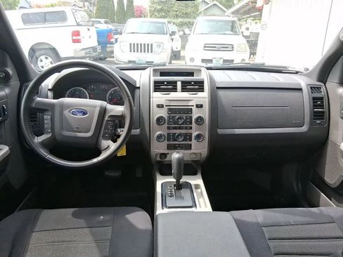 Used 2010 Ford Escape XLT FWD image 13