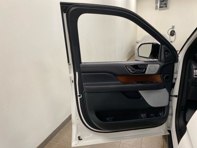 New 2024 Lincoln Navigator Black Label AWD/4WD image 16