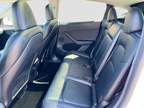 Used 2023 Tesla Model Y Long Range AWD/4WD image 23