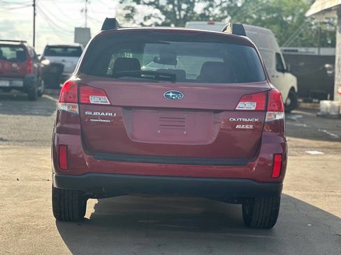 Used 2013 Subaru Outback 2.5i Premium AWD/4WD image 8