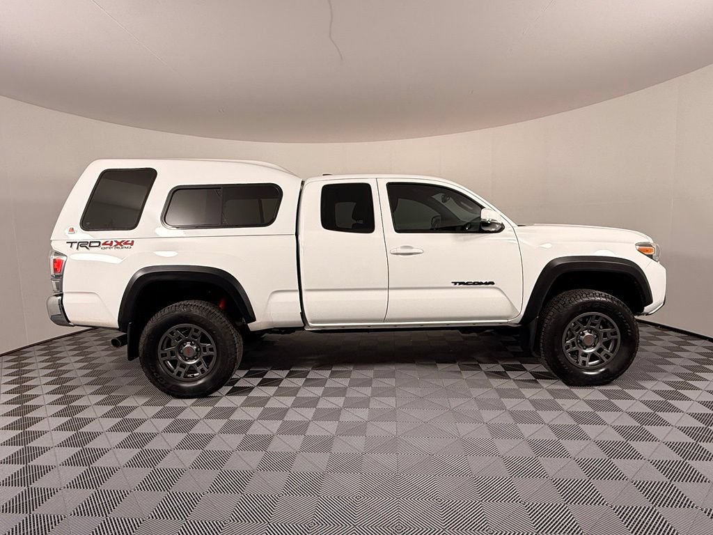 Certified 2023 Toyota Tacoma TRD Off-Road w/ Black Out Package (TMS) AWD/4WD image 7