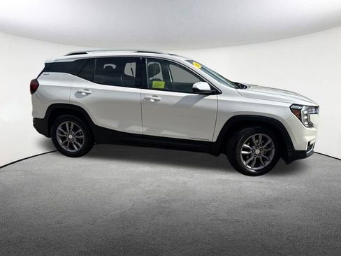 Used 2023 GMC Terrain SLT w/ Infotainment Package II image 14