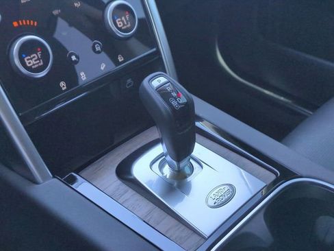 Used 2022 Land Rover Discovery Sport SE R-Dynamic AWD/4WD image 9