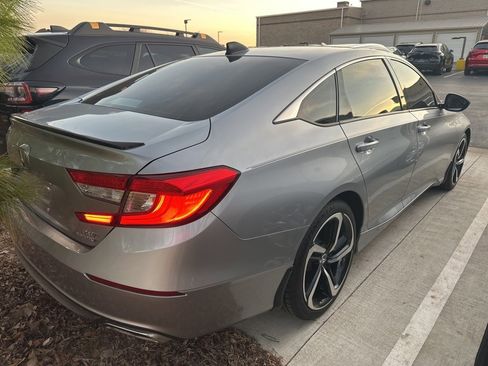 Used 2021 Honda Accord Sport image 4