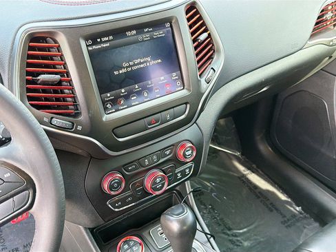 Used 2022 Jeep Cherokee Trailhawk w/ Sound & Nav Group image 26