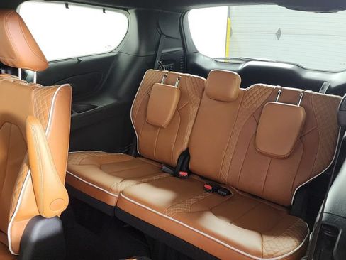 New 2026 Chrysler Pacifica Pinnacle FWD image 26