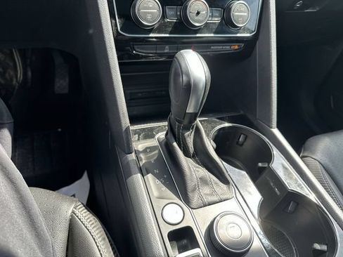 Used 2023 Volkswagen Atlas Cross Sport SEL AWD/4WD image 25
