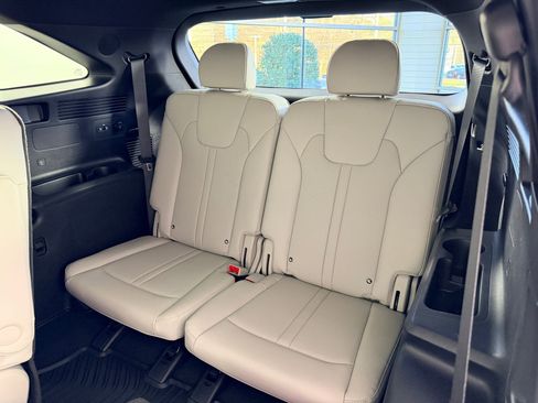 Used 2025 Kia Sorento SX Prestige image 18