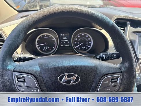 Used 2018 Hyundai Santa Fe SE w/ Cargo Package AWD/4WD image 27