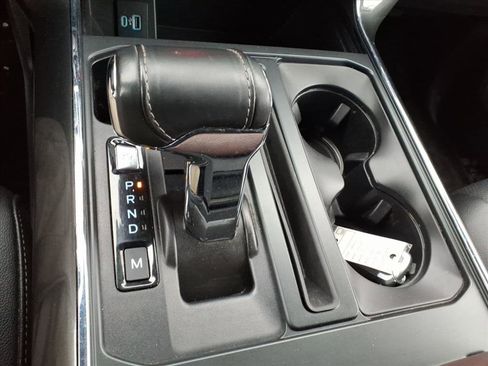 Certified 2021 Ford F150 Lariat w/ Equipment Group 502A High image 24