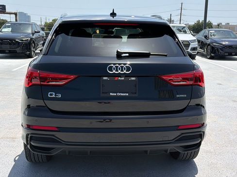 Certified 2025 Audi Q3 2.0T Premium w/ Convenience Package AWD/4WD image 9