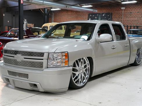 Used 2009 Chevrolet Silverado 1500 LT w/ Texas Edition RWD image 8