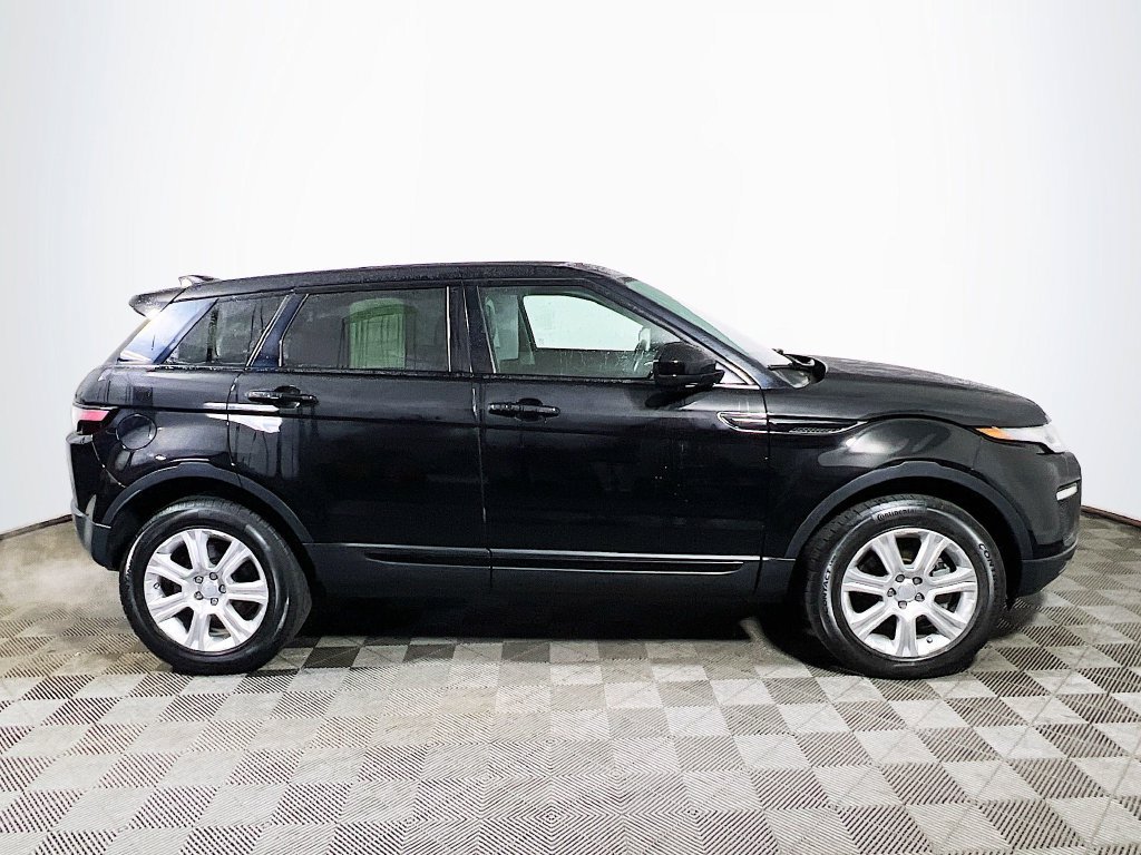Used 2017 Land Rover Range Rover Evoque SE AWD/4WD image 8