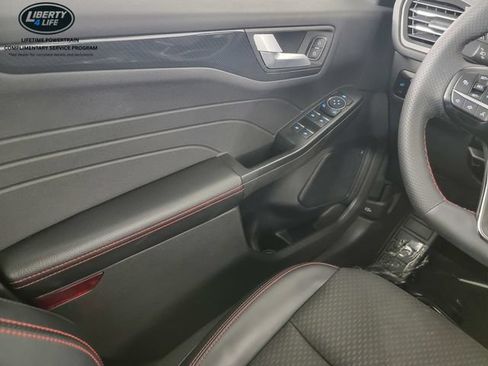 Certified 2023 Ford Escape ST-Line w/ Tech Pack #1 AWD/4WD image 33
