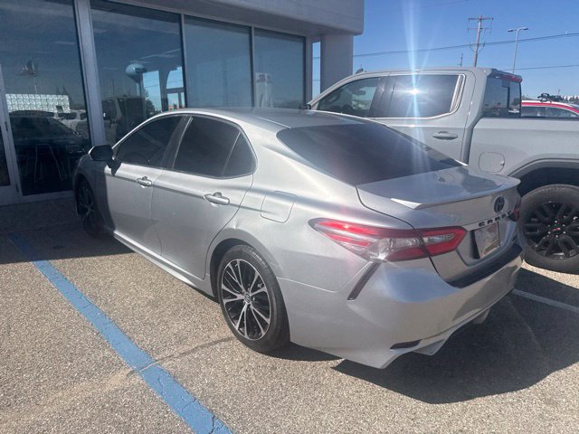 Used 2018 Toyota Camry SE w/ Convenience Package FWD image 6