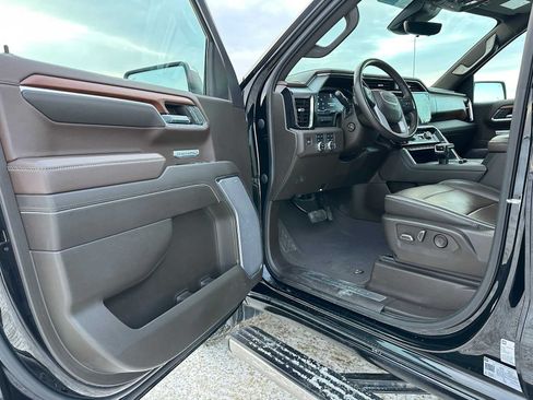 Certified 2023 GMC Sierra 1500 Denali w/ Denali Reserve Package AWD/4WD image 19