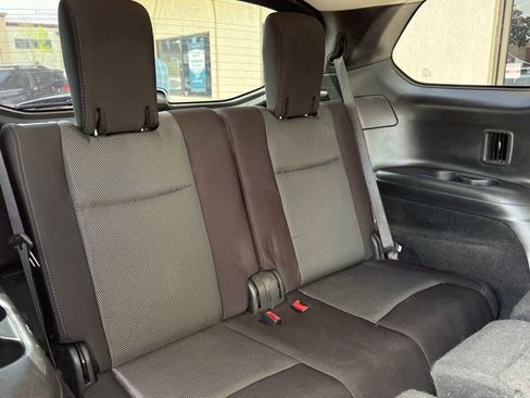 Used 2020 Nissan Pathfinder S image 19