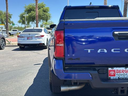 Used 2024 Toyota Tacoma TRD Off-Road w/ TRD Off Road Premium Package AWD/4WD image 8