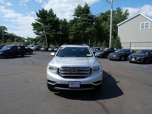 Used 2019 GMC Acadia SLE w/ GMC Pro Grade Package AWD/4WD image 3