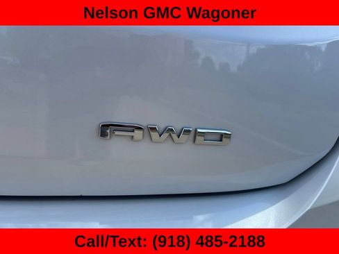 Used 2023 GMC Terrain Denali w/ Denali Premium Package AWD/4WD image 10