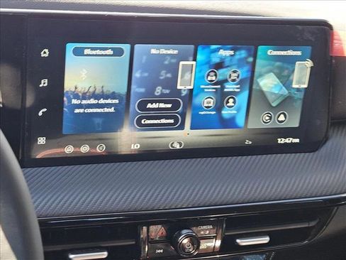 New 2026 Nissan Kicks SR image 13