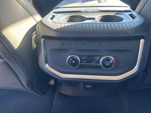 New 2026 Ford Expedition Active image 19