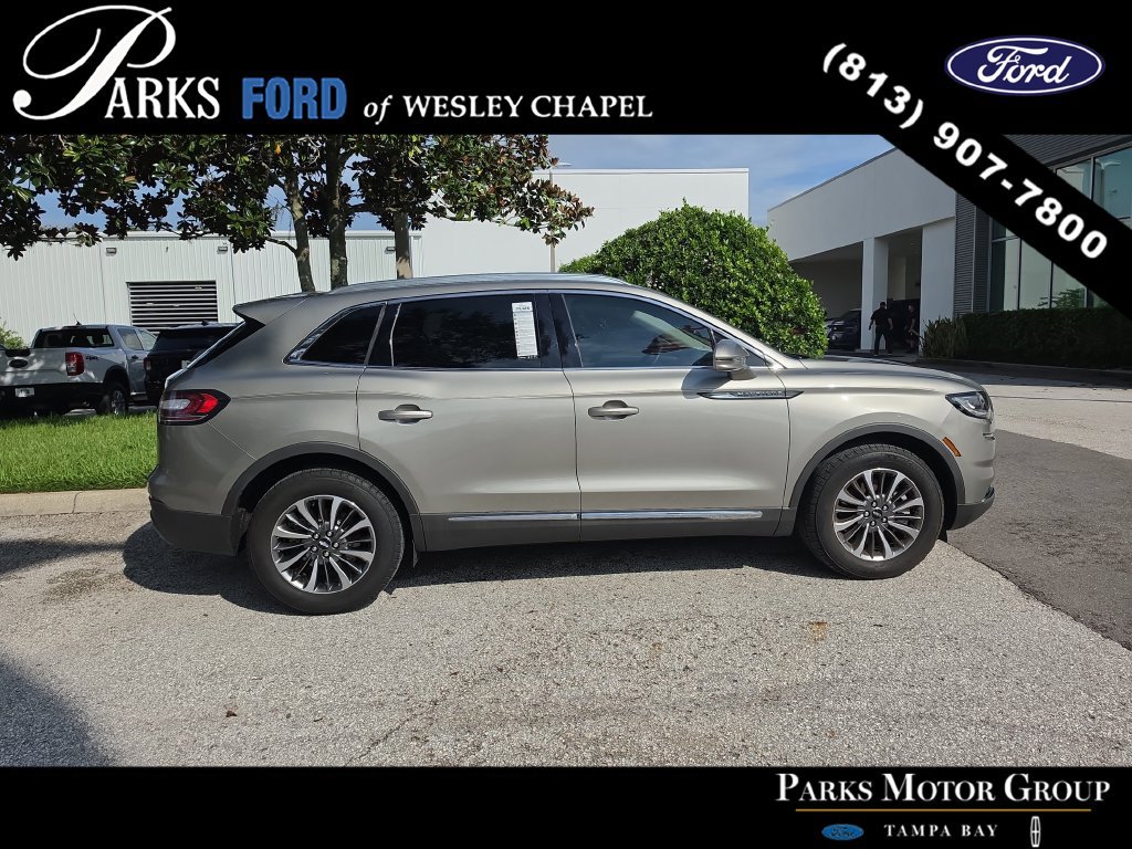 Used 2023 Lincoln Nautilus FWD w/ Premium Package image 4