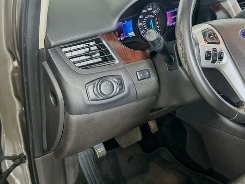 Used 2013 Ford Edge Limited FWD image 16