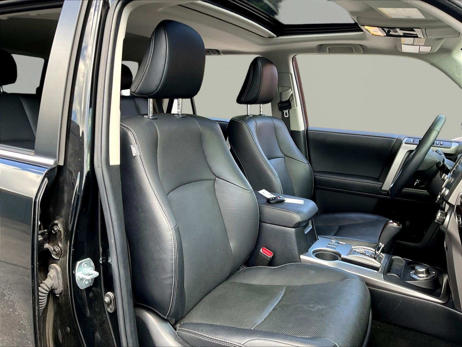 Used 2021 Toyota 4Runner Limited AWD/4WD image 29