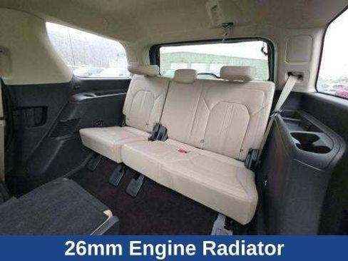 Used 2023 Ford Expedition Limited image 17
