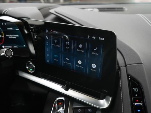 Used 2025 Chevrolet Corvette Stingray w/ Z51 Performance Package image 11