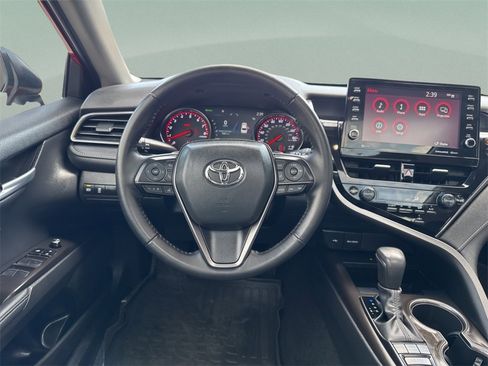 Used 2023 Toyota Camry XSE image 32