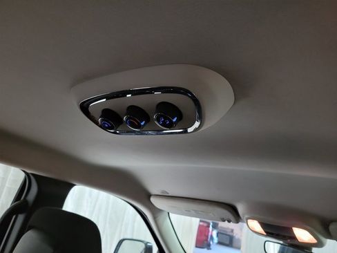 Used 2019 Dodge Durango SXT image 55