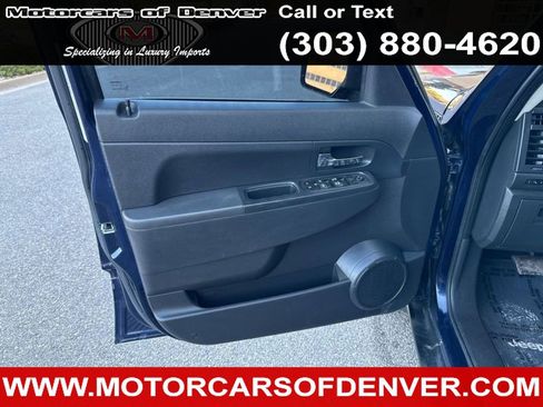 Used 2012 Jeep Liberty Sport image 17