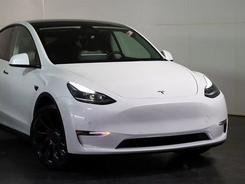 Used 2022 Tesla Model Y Performance image 6