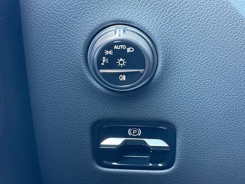 Used 2026 Mercedes-Benz GLC 300 4MATIC image 26