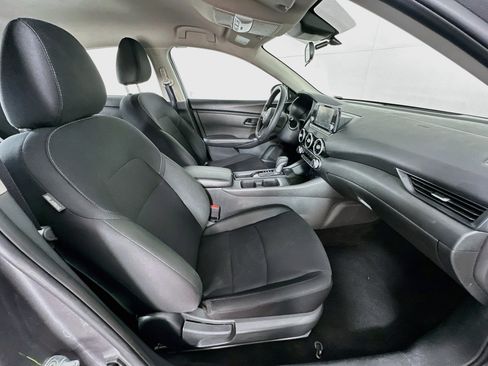 Used 2025 Nissan Sentra S FWD image 29
