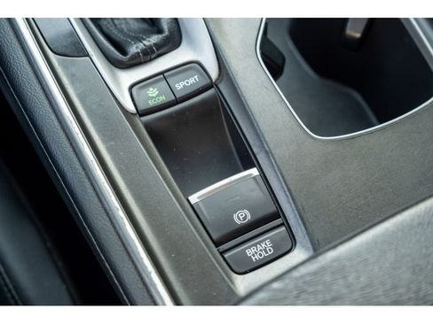 Used 2018 Honda Accord Touring image 27