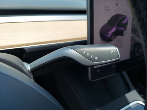 Used 2024 Tesla Model Y Long Range AWD/4WD image 19