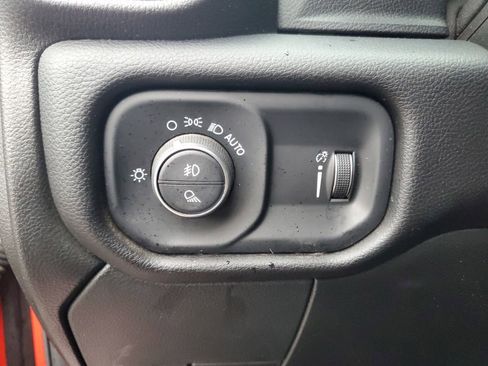 Used 2024 RAM 2500 Big Horn w/ Bed Utility Group image 11