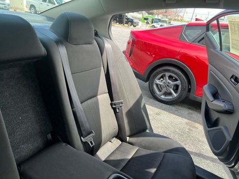 Used 2025 Nissan Altima 2.5 SV image 32