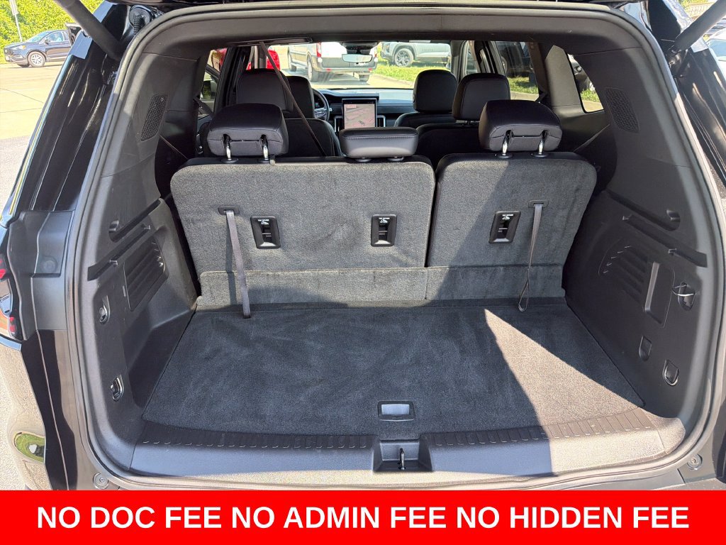 Used 2026 GMC Acadia Elevation w/ Elevation Premium Package FWD image 22