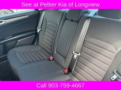 Used 2020 Ford Fusion SE FWD image 10