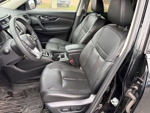 Used 2020 Nissan Rogue SL w/ Premium Package AWD/4WD image 11