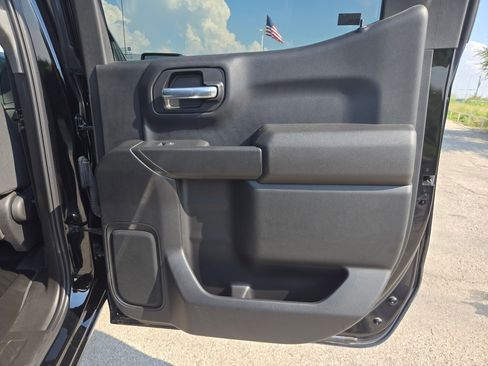 Used 2021 Chevrolet Silverado 1500 Custom Trail Boss w/ LPO, Dark Essentials Package AWD/4WD image 22
