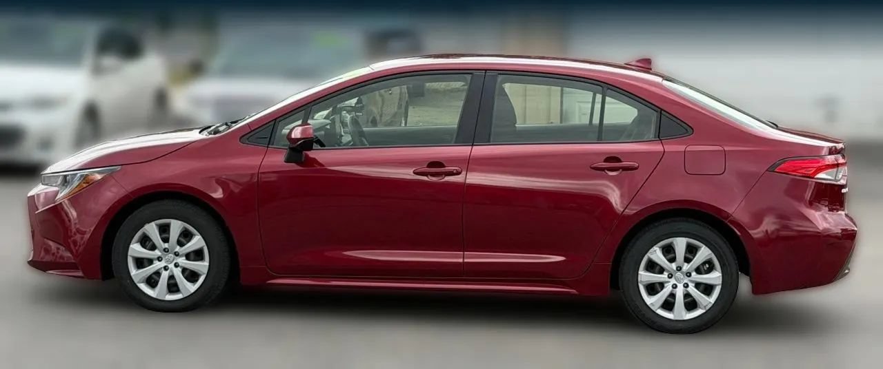 Used 2022 Toyota Corolla LE FWD image 4